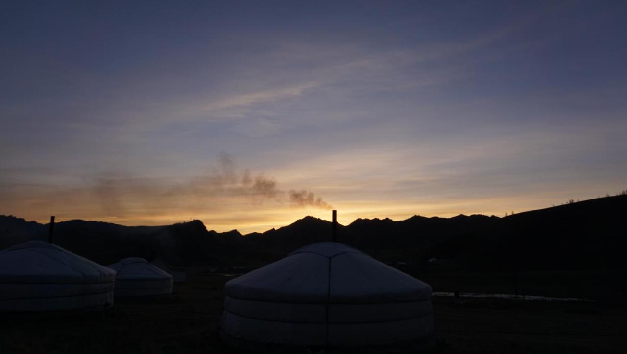 My Mongolia Eco Ger Camp Hotel Nalayh Exterior foto